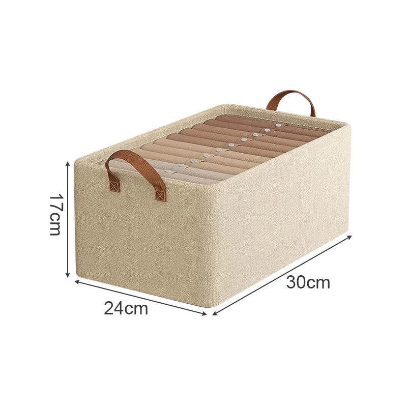 petit panier à linge dans meuble en tissu